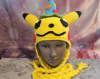 Gorro de ganchillo prefabricado de Pikachu para celebración, tamaño pequeño, con orejeras y cordones.