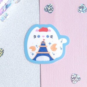 Pawris - Autocollant Chat Paris avec Tour Eiffel et croissant pour décorer votre ordinateur portable ou bujo  - Whiskered Wonders Collection