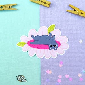 Autocollant mignon résistant à l'eau fleur rose du Printemps avec chat gris pour décorer tous supports