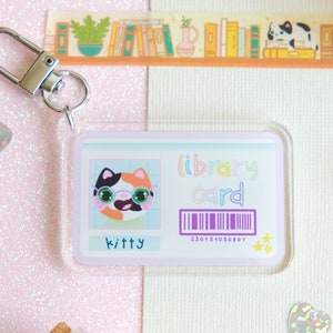 Doppelseitiger Acryl-Schlüsselanhänger aus Buchhandlungskarte für Leseliebhaber, perfekt, um Ihren Schlüsseln und Taschen einen kawaii-Touch zu verleihen