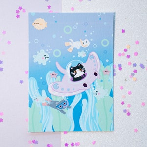 Biglietto A6 con illustrazione del gattino subacqueo per offrire o decorare la tua stanza