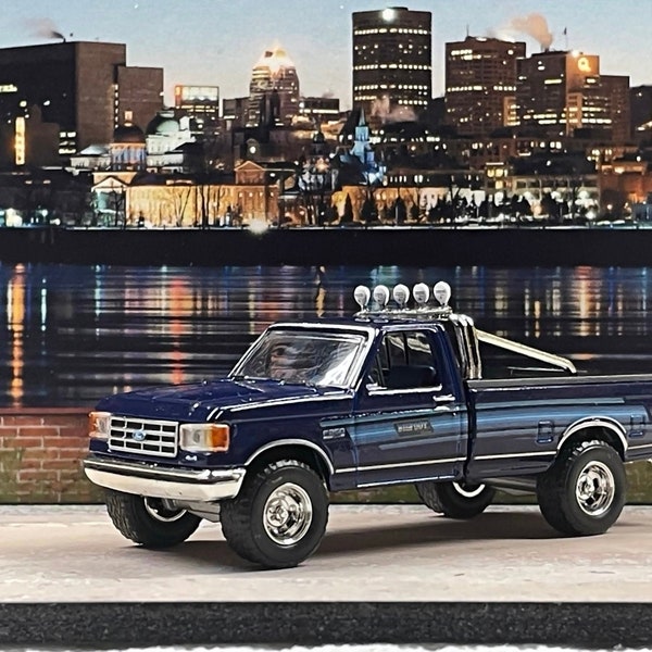 1-64 Scale / S-Scale 1987 Ford F-250 Lariat - Great For Dioramas & Diecast Photography (JL)