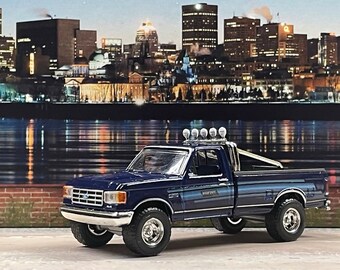 1-64 Scale / S-Scale 1987 Ford F-250 Lariat - Great For Dioramas & Diecast Photography (JL)