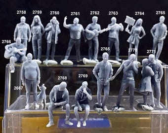 Figuras humanas en miniatura Double G 1:64 - Sin pintar - Ideal para dioramas - Fabricadas en EE. UU. LOTE 565 Miniatura 1.10