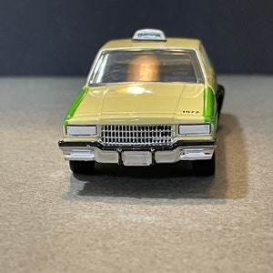 1-64 Scale / S-scale 1987 Chevrolet Caprice Taxi Great for Dioramas ...