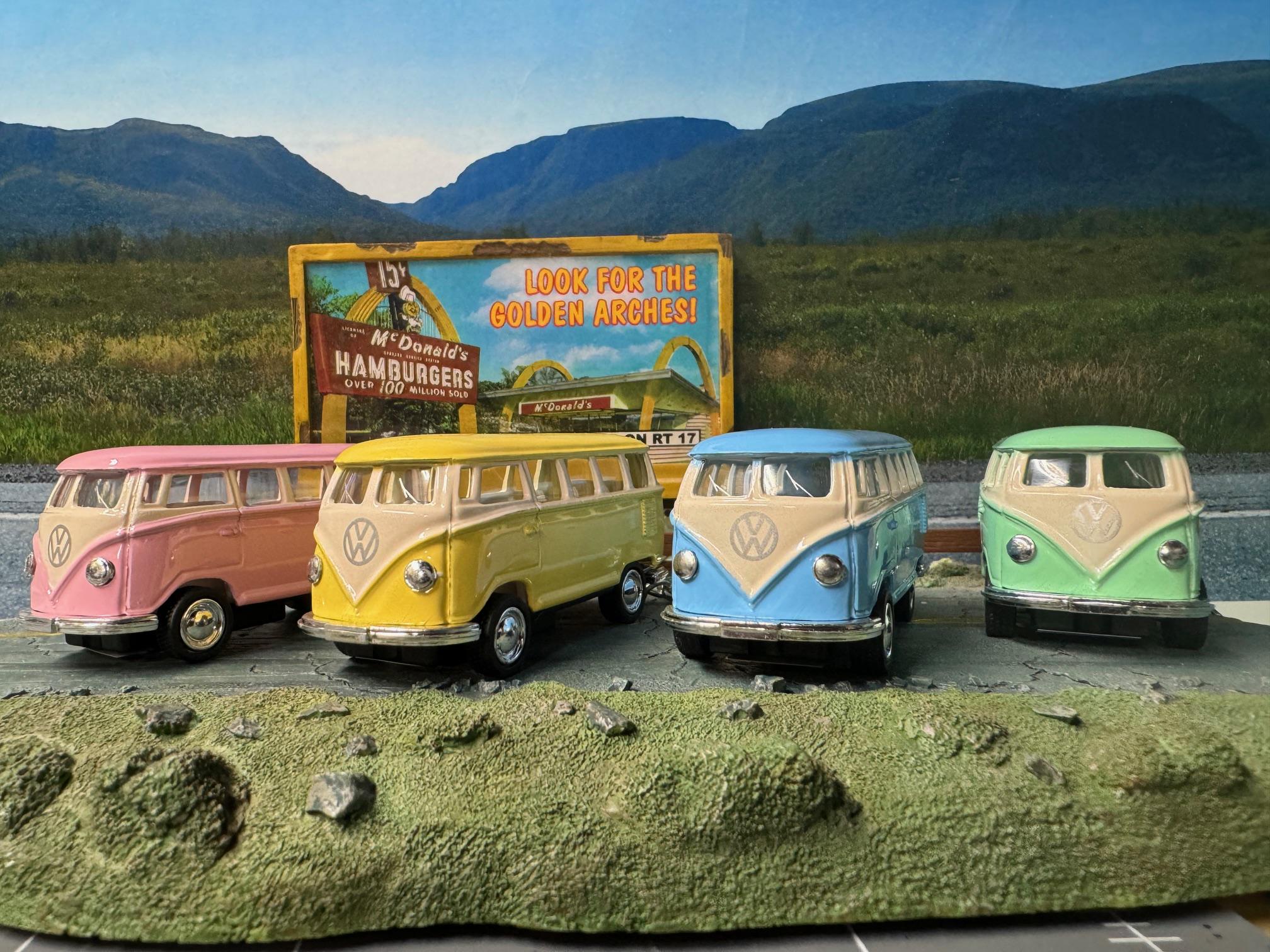 VW BusワーゲンバスSOTO キーホルダー当時物未使用保管。珍品。Rare. VW BusワーゲンバスSOTO キーホルダー当時物未使用保管。珍品。Rare.