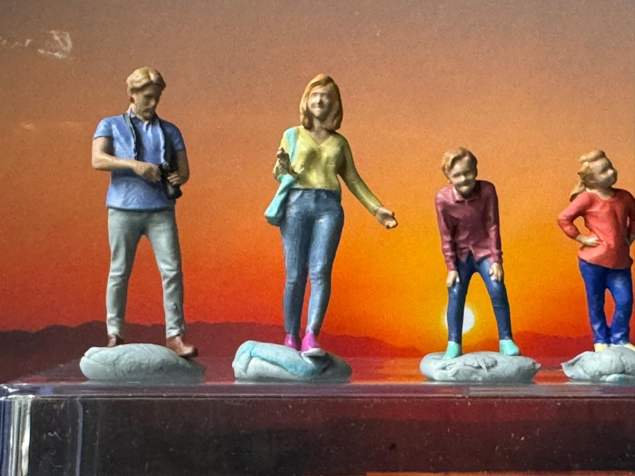 1:64 Miniature Human Figures - Painted SET - Great for Dioramas 