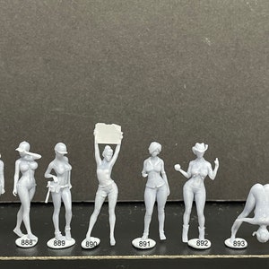 1:64 Miniature Human Figures - Resin / unpainted - great for Dioramas / - - Made in the USA GROUP 199 - Miniature Figures