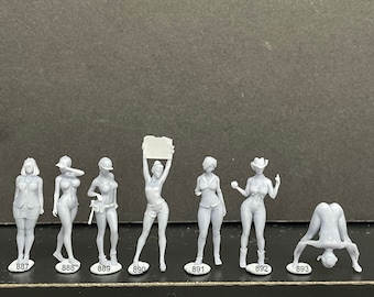 1:64 Miniature Human Figures - Resin / unpainted - great for Dioramas / - - Made in the USA GROUP 199 - Miniature Figures