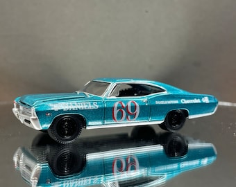 1-64 Scale / S-Scale 1967 Chevrolet Impala- Great For Dioramas & Diecast Photography