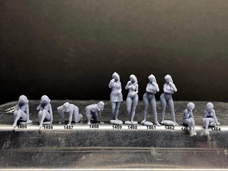 Double G 1:64 Miniature Human Figures - Unpainted - Great for Dioramas ...