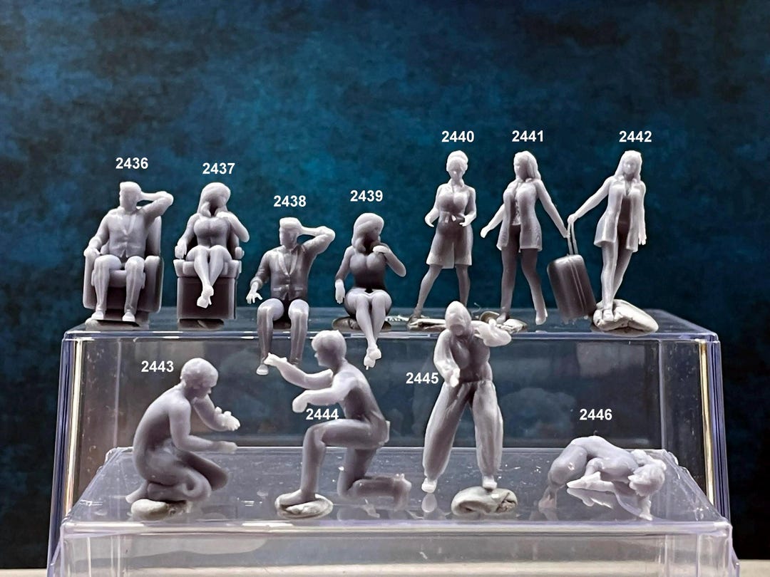 Double G 1:64 Miniature Human Figures - Unpainted - Great for Dioramas ...