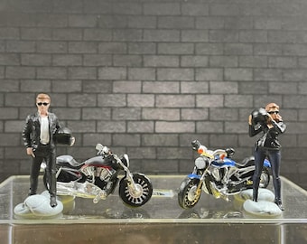   カップル フィギュア ミニチュアの幸せなカップルのフィギュア。1:64スケール。恋人 - Etsy 日本