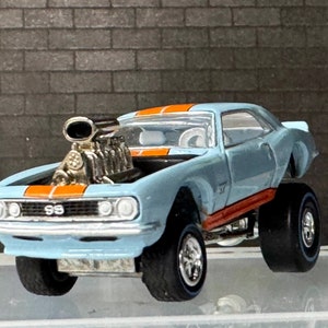 1-64 Scale / S-Scale 1967 Chevy Camaro GULF Zinger - no Graphics - Great For Dioramas & Diecast Photography (JL)