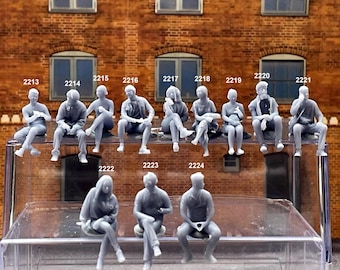 Double G 1:64 Miniature Human Figures -  Unpainted - great for Dioramas - Made in the USA LOT 526 Miniature 1.10 People Sitting