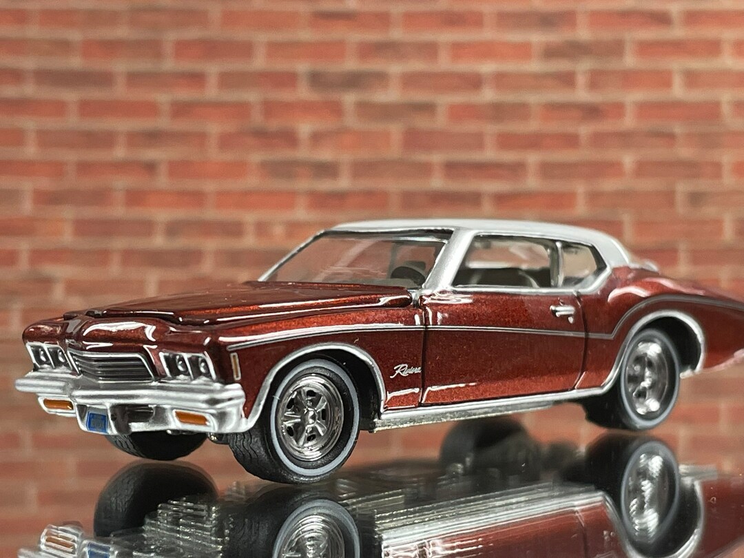 1-64 Scale / S-scale 1972 Buick Riviera Me in Burgandy Paint great for ...
