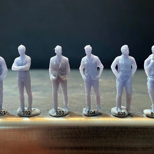 1:64 Miniature Human Figures - Resin / unpainted - great for Dioramas / - - Made in the USA GROUP 170 - Miniature Figures