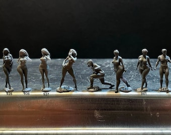 1:64 Miniature Human Figures - Resin / unpainted - great for Dioramas / - - Made in the USA GROUP 205 - Miniature Figures