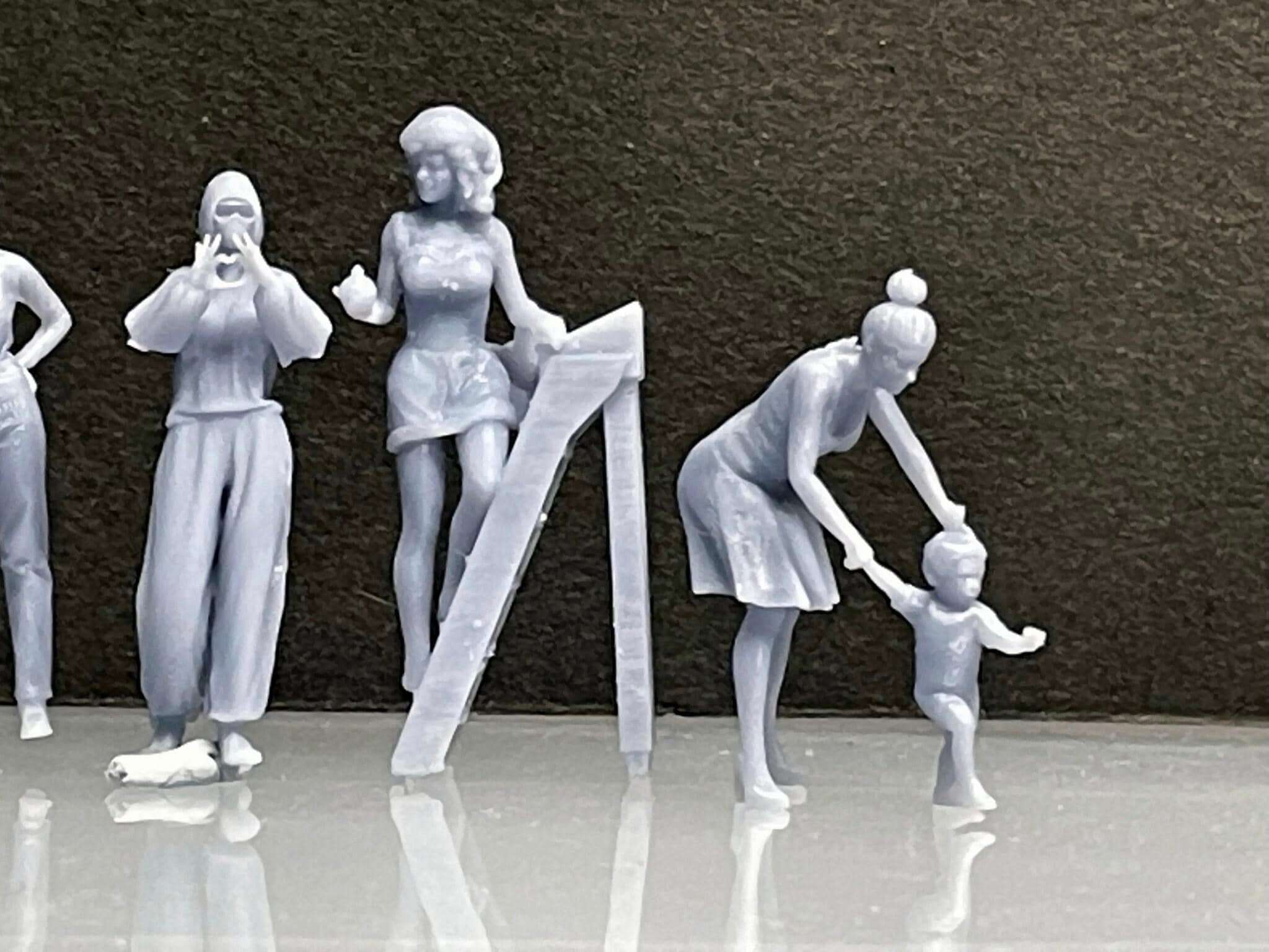Double G 1:64 Miniature Human Figures - Unpainted - Great for Dioramas ...