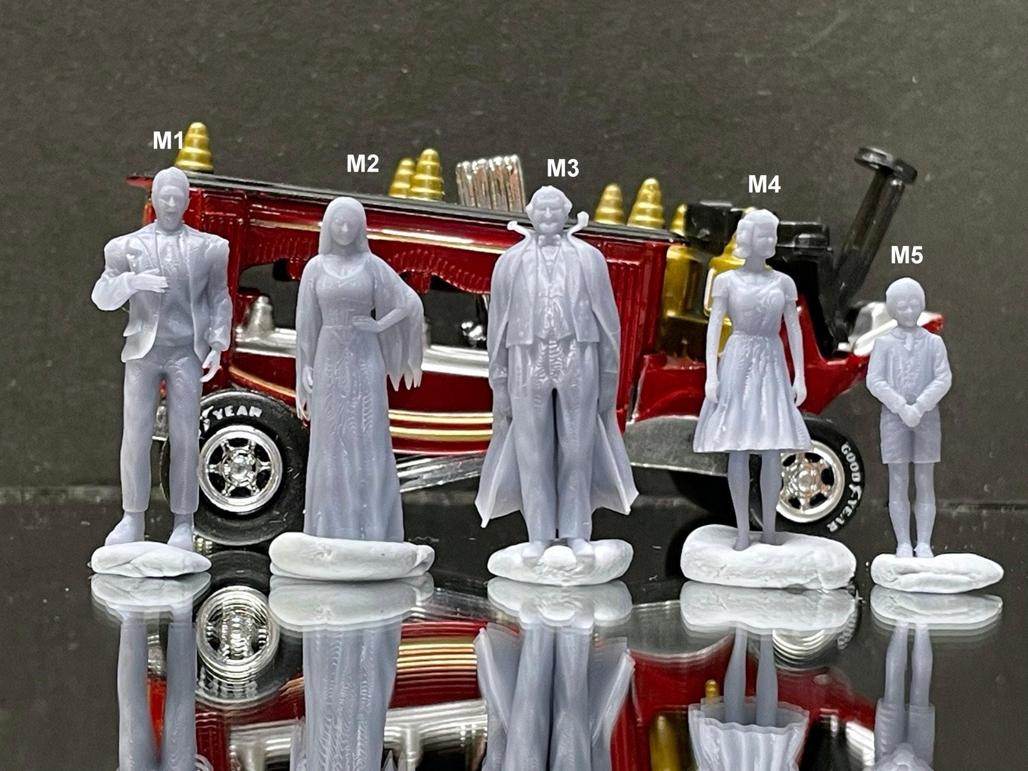 Double G 1:64 Miniature Human Figures -  Unpainted - great for Dioramas - Made in the USA LOT The Munsters Miniature 1.10