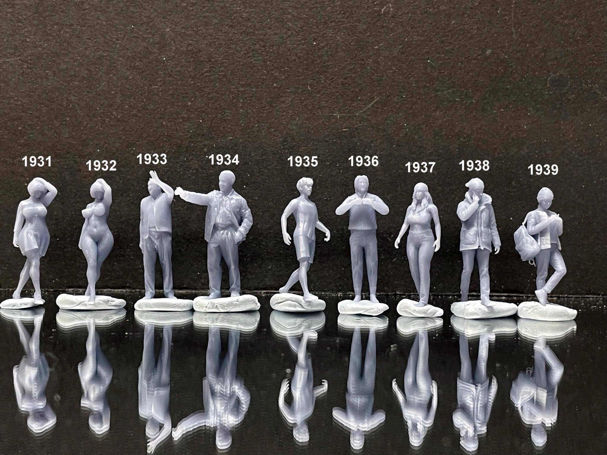 Double G 1:64 Miniature Human Figures -  Unpainted - great for Dioramas - Made in the USA LOT 400 Miniature 1.10