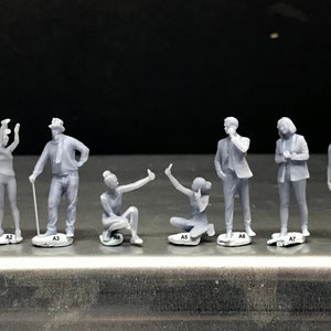 1:64 Scale Miniature People - Resin / unpainted - great for Dioramas / - - Made in the USA GROUP 49 - Miniature Figures