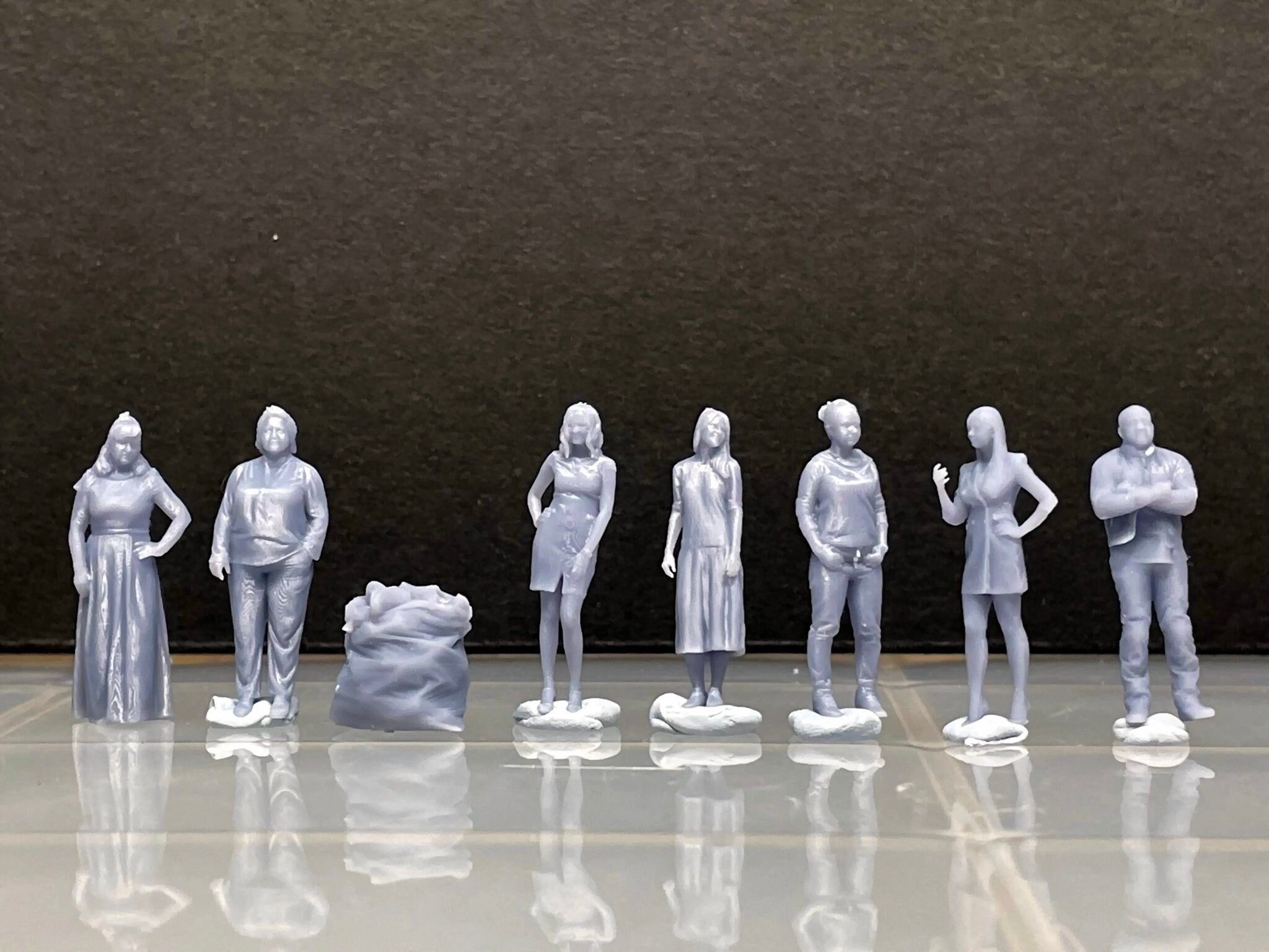 1:64 Miniature Human Figures - Resin / Unpainted - Great for Dioramas ...