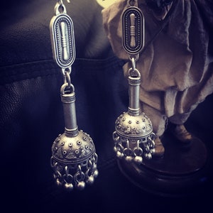 Long tribal chandelier earrings immagine 2