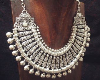 cleopatra necklace with round studs, statement décolleté necklace, ottoman, tribal, arabic, ethnic, boho, gypsy, elegant, chic, stunning