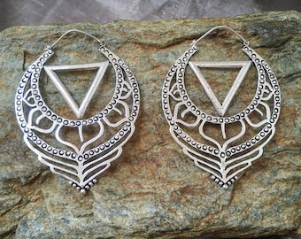 Vishuddha maxi earrings, fifth chakra, communication, yantra, mandala earrings, triangle, lotus flower, geometric earrings, yoga, meditation