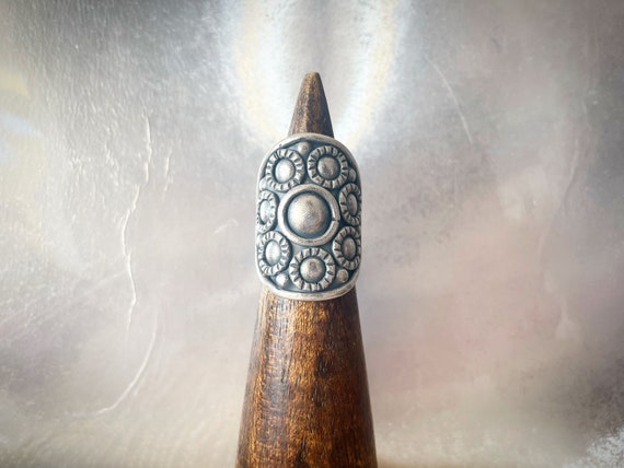 Tribal flowery massive silver ring, adjustable size