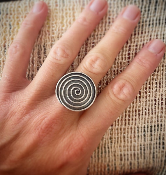 Spinning Spiral sterling silver ring, ethnic tribal silver jewelry