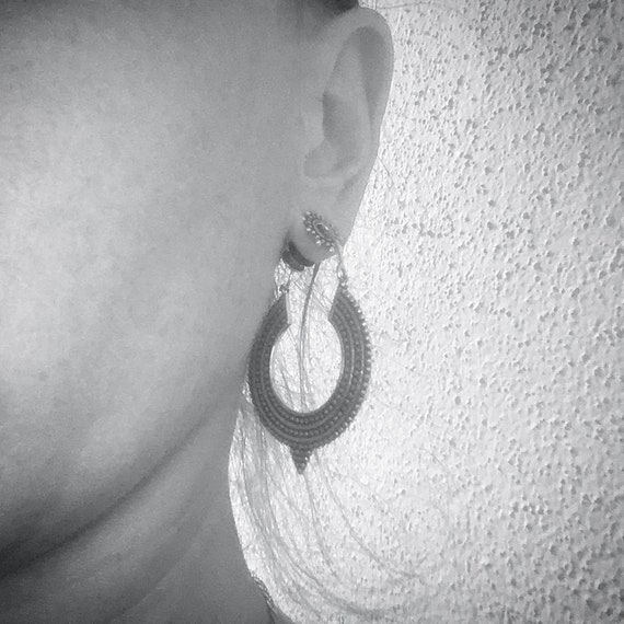Tip hoops earrings
