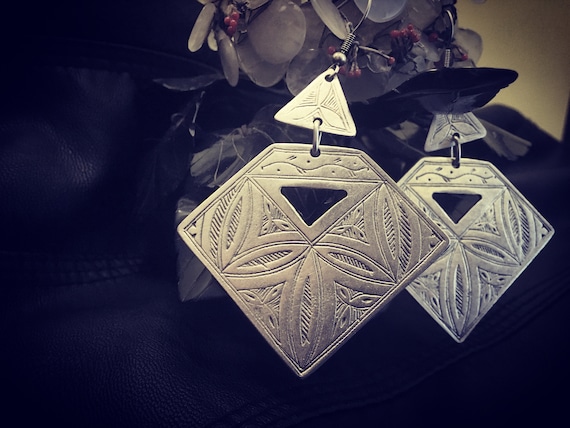 Rhombus Floral hook earrings