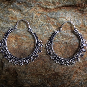Tribal antique hoops earrings with baroque damask motif, big and small size