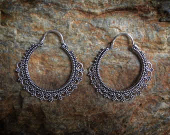 Tribal antique hoops earrings with baroque damask motif, big and small size