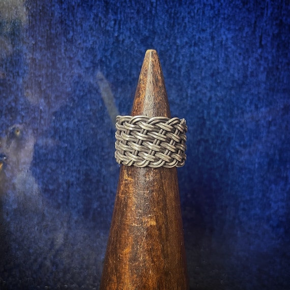 Woven basket silver ring, open in the back, adjustable