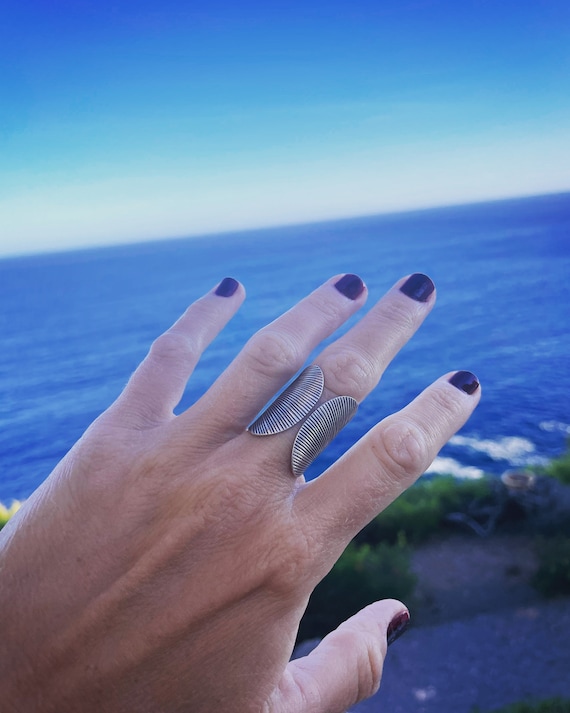 Scratchy tribal open front silver ring