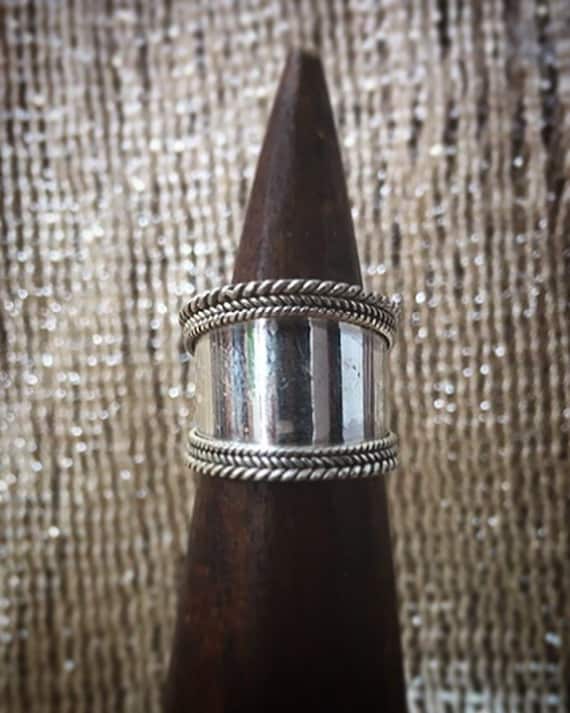 sterling silver band ring, braids on the sides, size 54