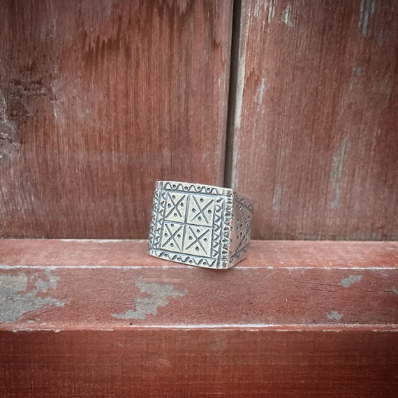 Square unisex tribal cross and dots sterling silver 925 adjustable ring