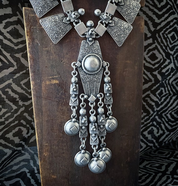 Tribal Queen statement maxi necklace, silver plated