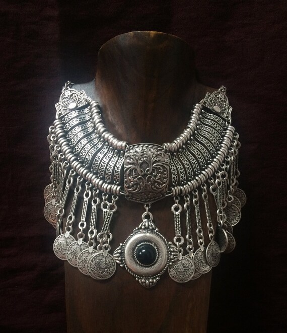Black Cleopatra choker