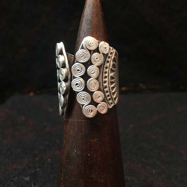 tribal spirals free size zamak ring, silver plated, open in front, carved with tribal traditional thai geometric pattern, gypsy, boho