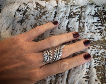 Laurel Leaves wrap ring, silver plated