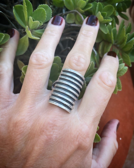 Straight Lines grunge curved silver ring