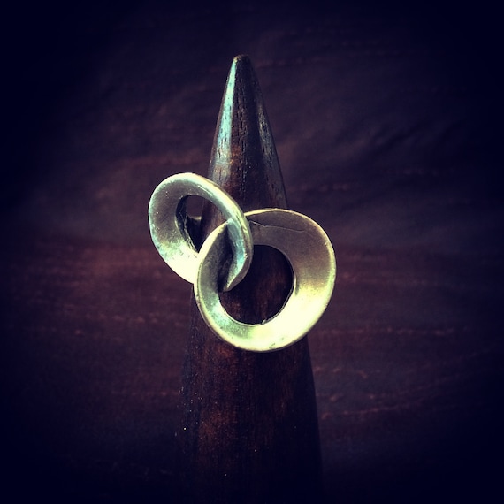 Twins ring