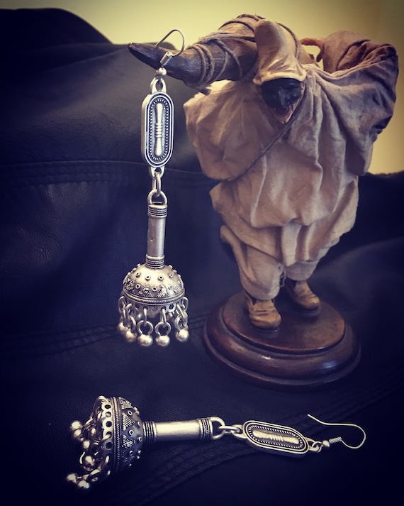 Chandelier earrings