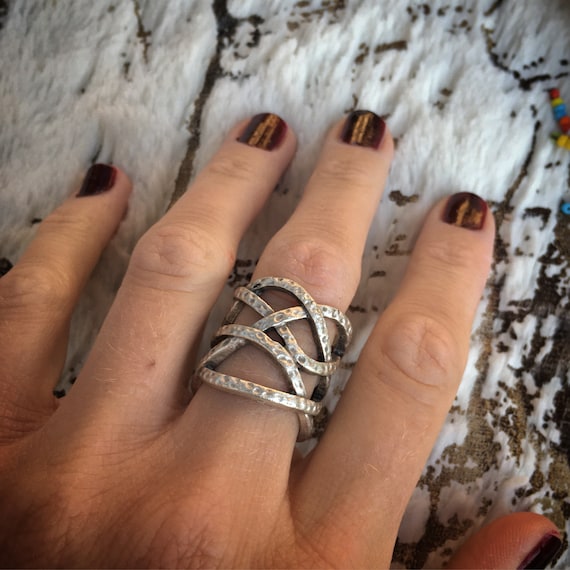 Intertwined Wavy Lines ring