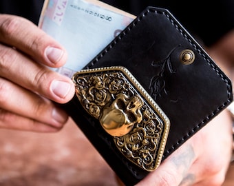 Skulls and Roses leather wallet with metal clasp, mens leather wallet with metal skull decor, minimalistic purse with buckle, gift for him