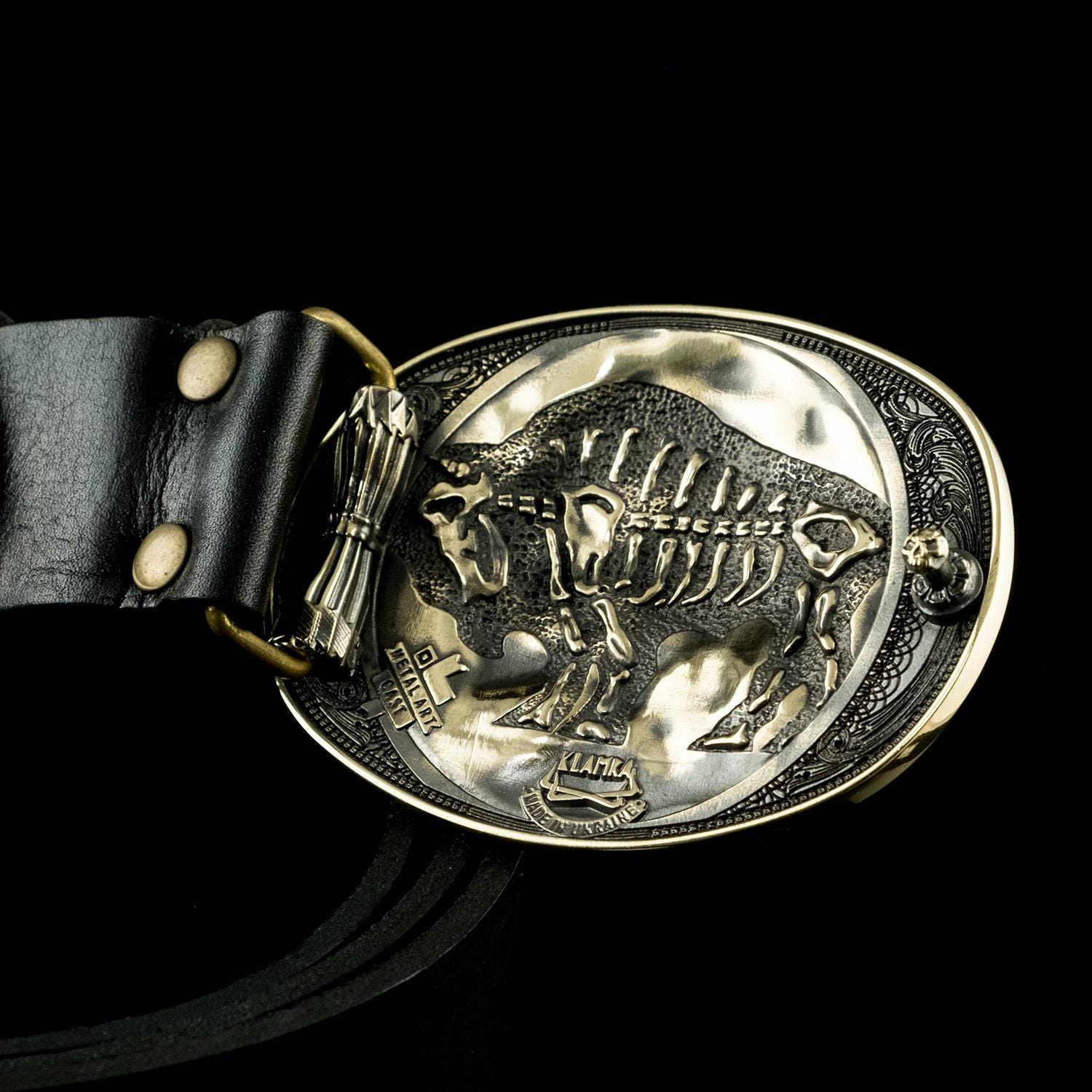 Leather Belt With Brass Indian Skull Buckle, Liberty 1935  display picture 3